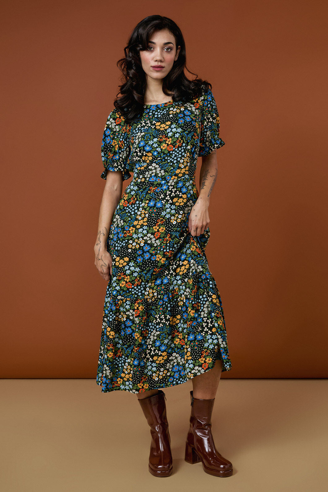 Ada 90's Floral Midi Dress