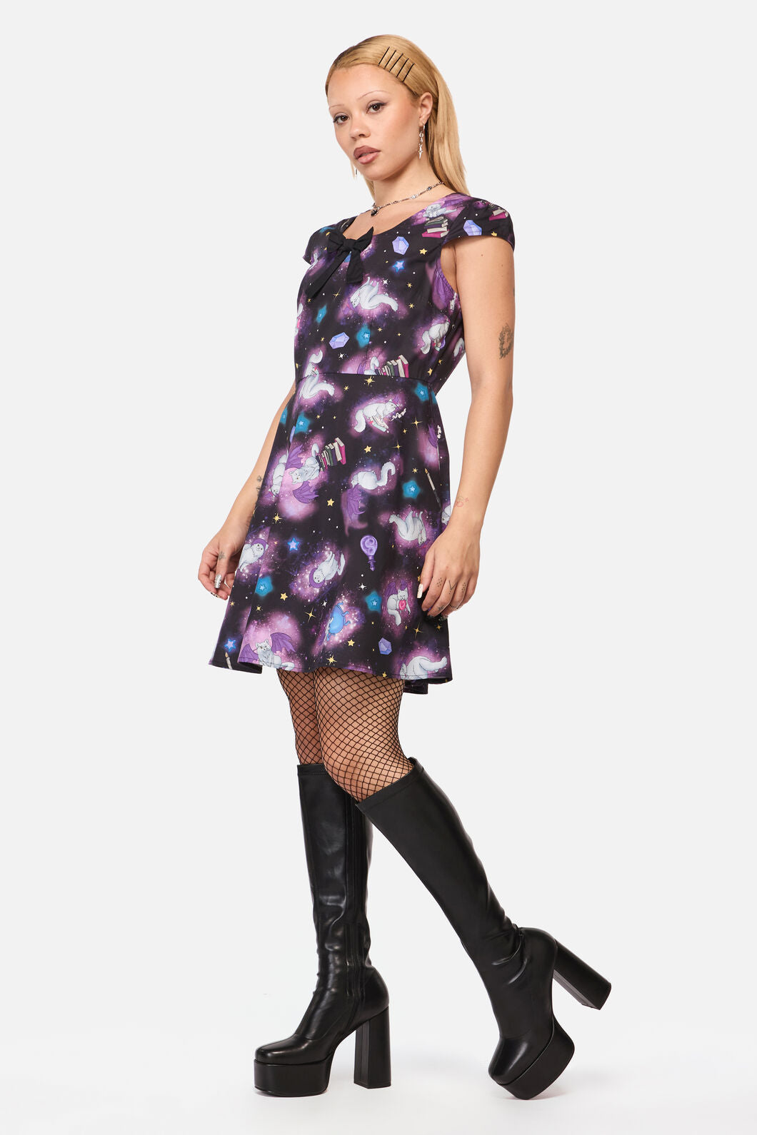 Witches Familiar Short Sleeve Dress